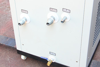 為什么有些用戶使用工業(yè)冷水機(jī)時(shí)很費(fèi)電？